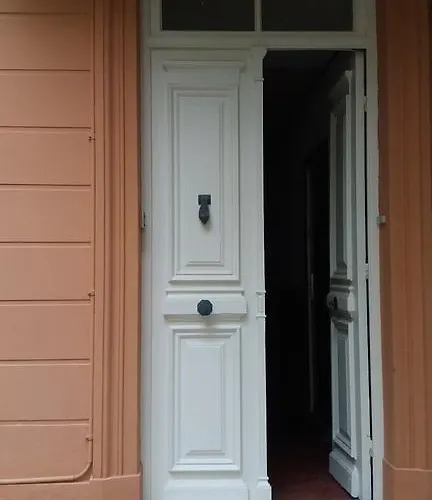 Dans La 